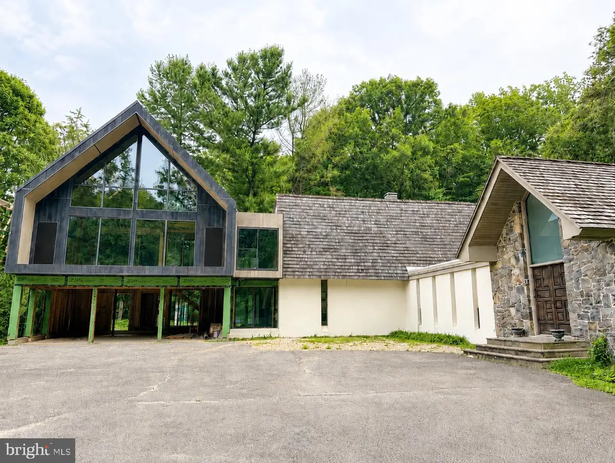 4002 Valley Green Rd, Wilmington, DE 19807 - #1