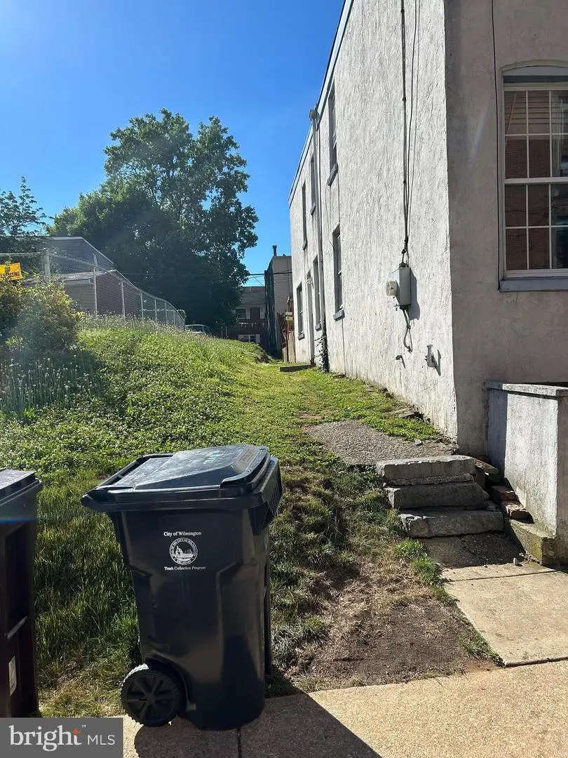 1030 N Dupont St, Wilmington, DE 19805 - #3