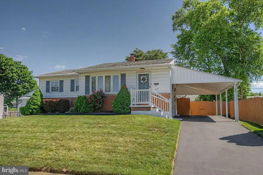 216 Catalina Dr, Newark, DE 19711 - #2