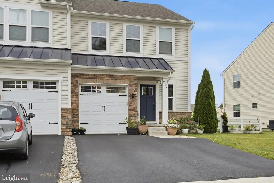 215 Felix Dr, Newark, DE 19713 - #2