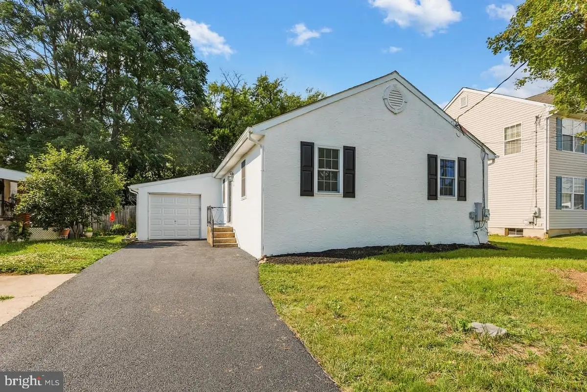 111 Meadowbrook Ave, Wilmington, DE 19804 - #1