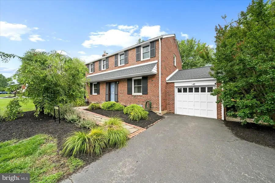 511 Brentwood Dr, Wilmington, DE 19803 - #2