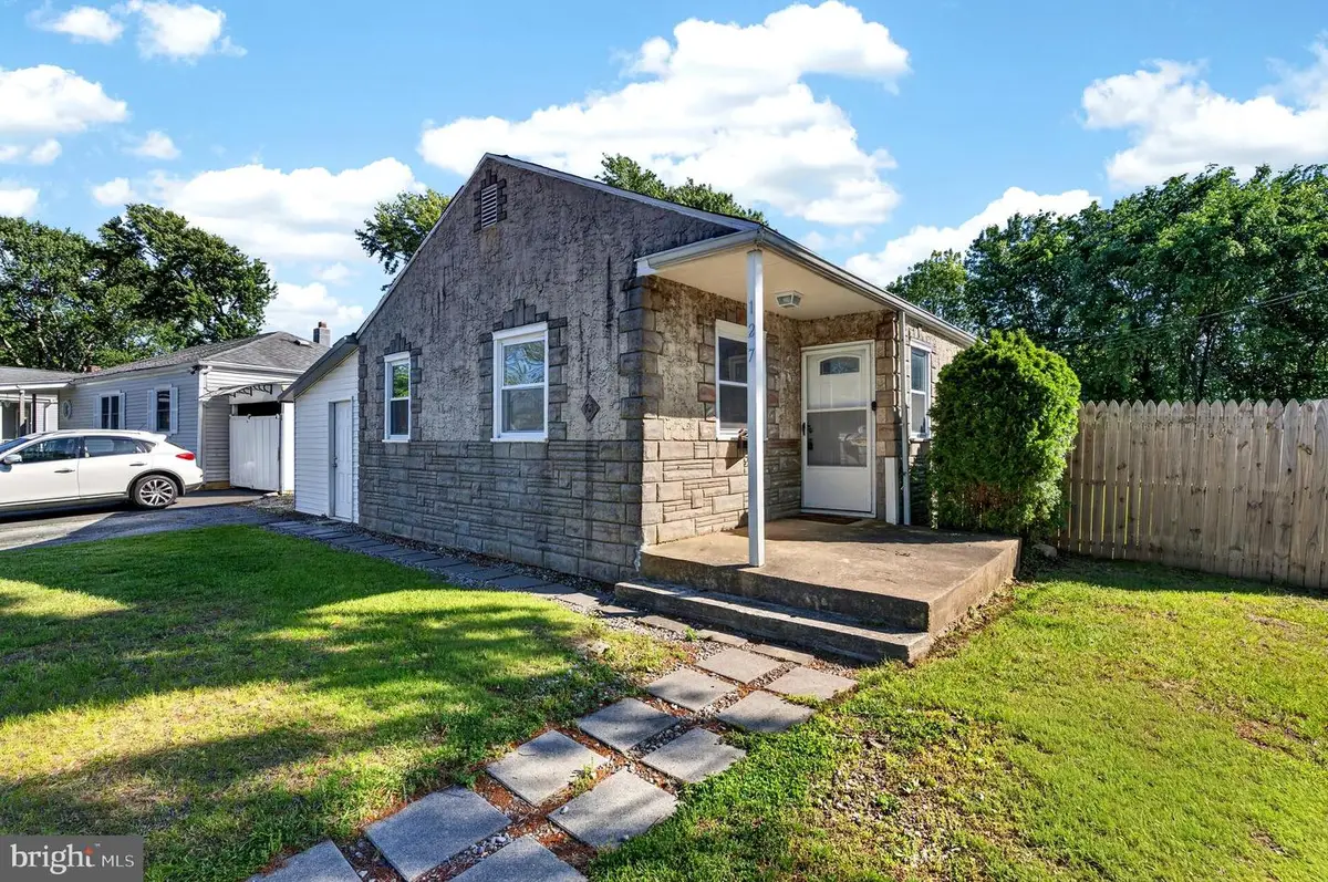 127 Hunn Rd, New Castle, DE 19720 - #1