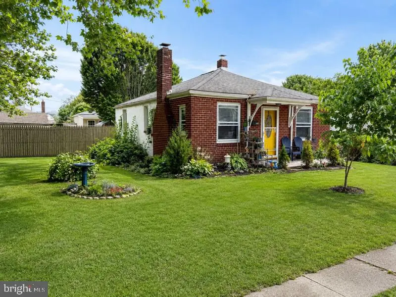 208 Lindberg Ave, Wilmington, DE 19804 - #1