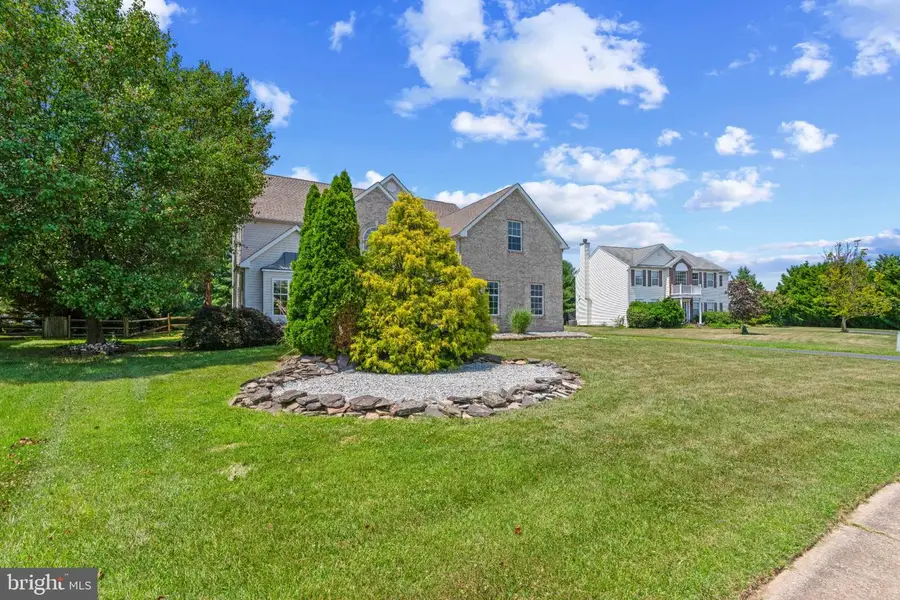 4 Travertine Ct, Townsend, DE 19734 - #2