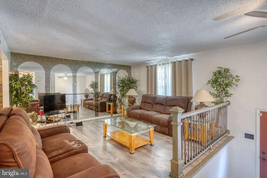 1 W Elgin Ct, Newark, DE 19702 - #3