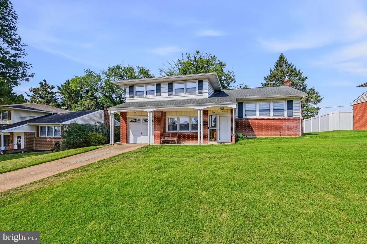 2714 Fawkes Dr, Wilmington, DE 19808 - #1