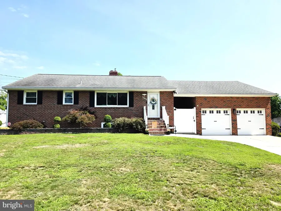 1705 S Riding Ln, Wilmington, DE 19804 - #2