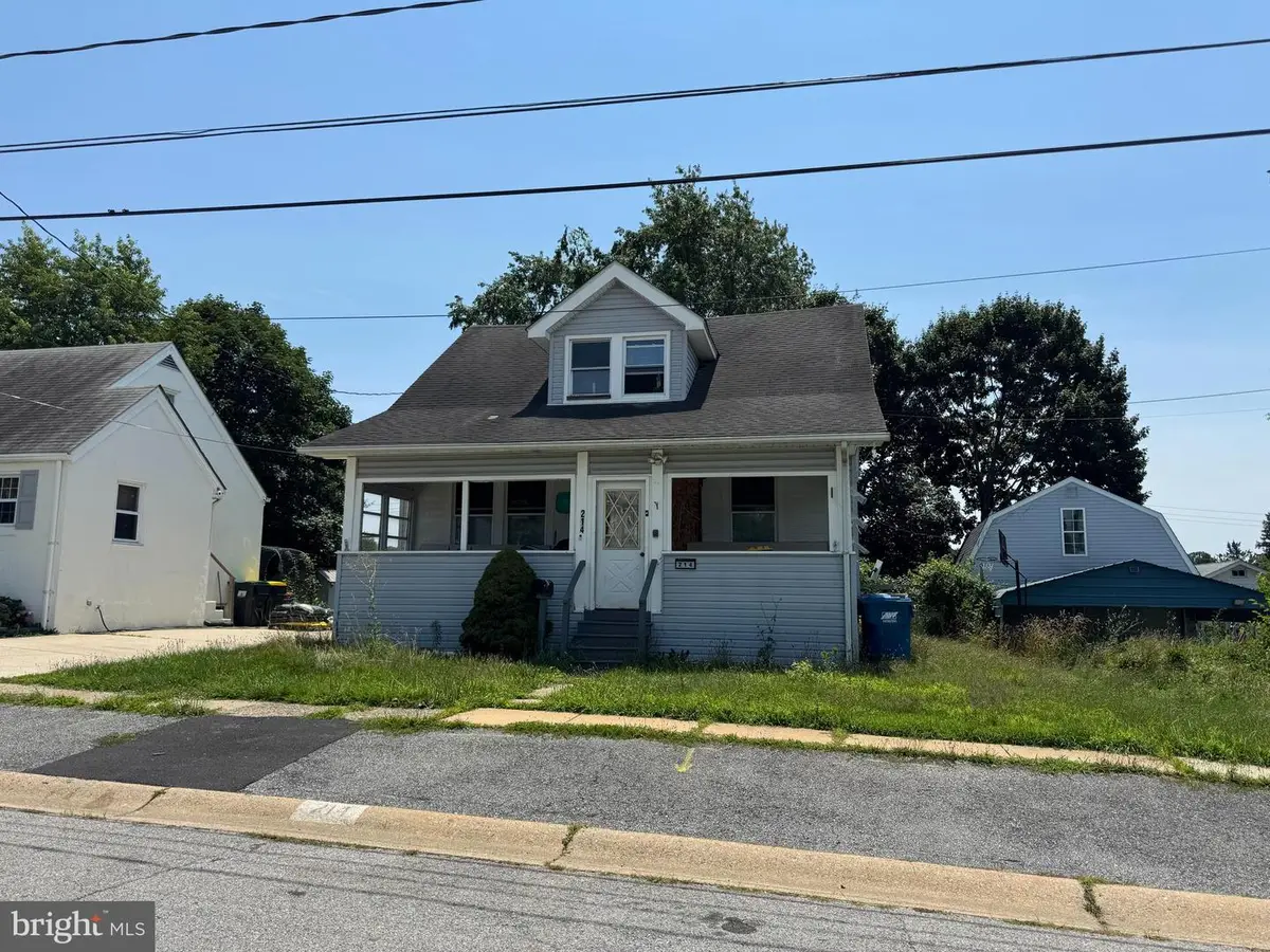 214 Matthes Ave, Wilmington, DE 19804 - #1