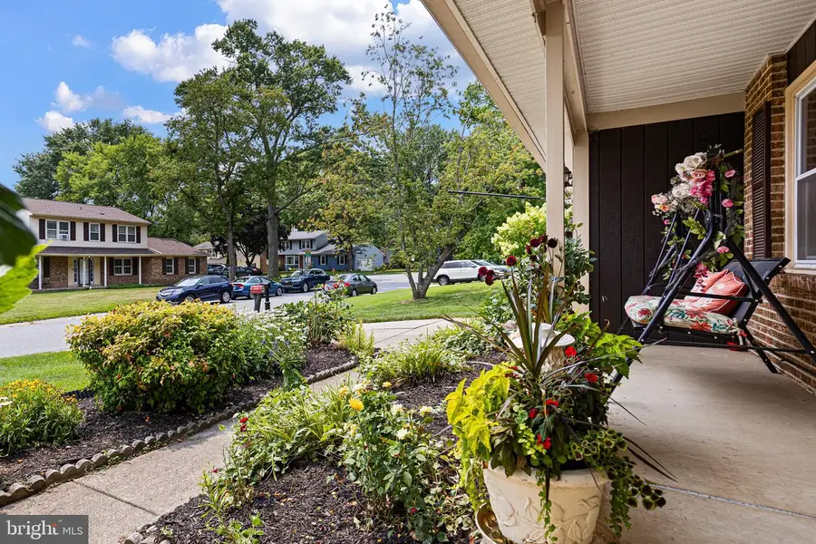 231 E Seneca Dr, Newark, DE 19702 - #2