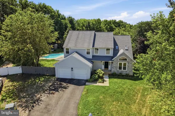 56 Owls Nest Cir, BEAR, DE 19701