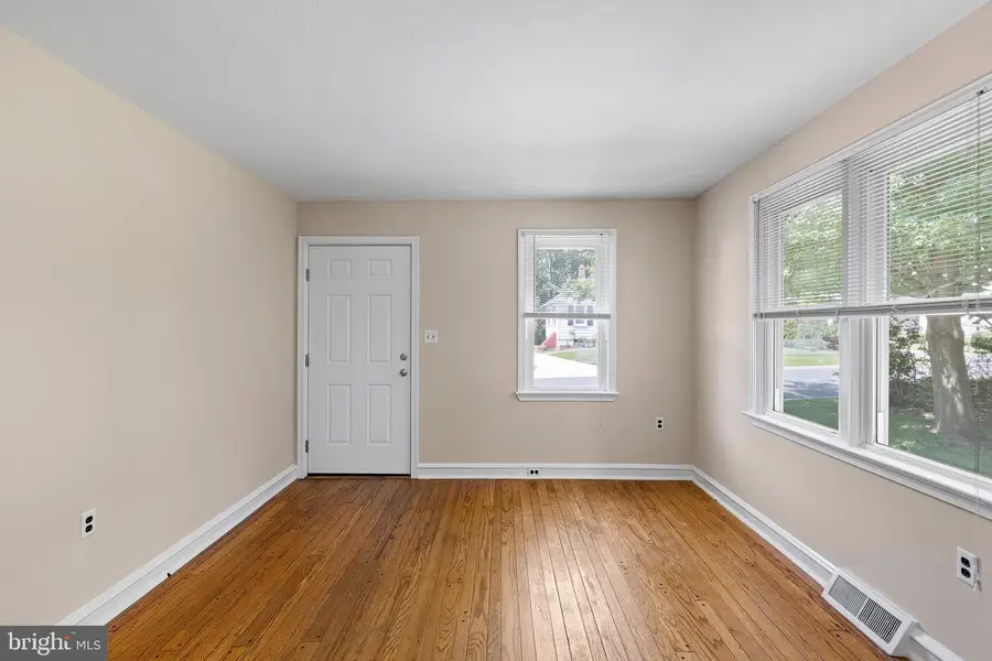 302 S Clifton Ave, Wilmington, DE 19805 - #3