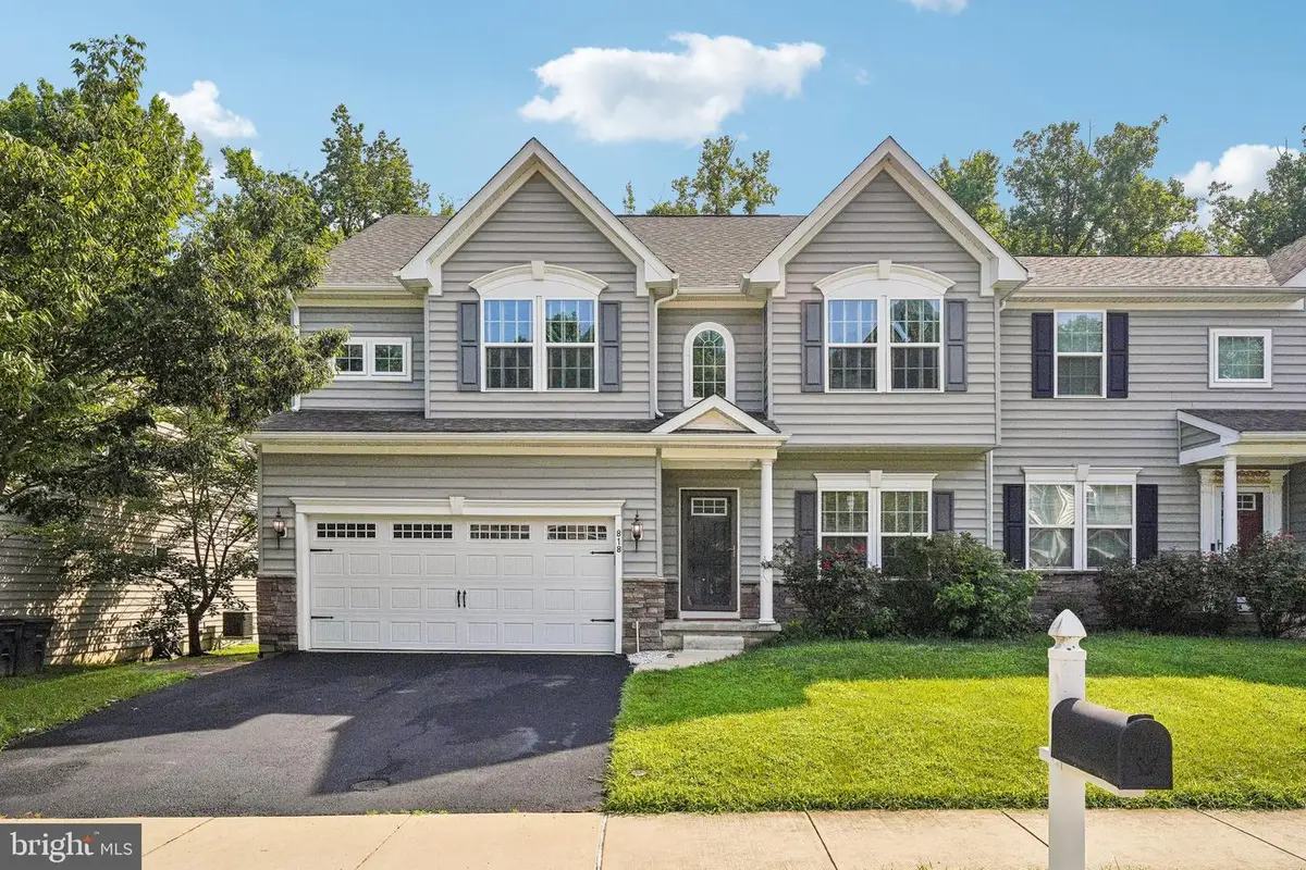 818 N Aikens Tavern Ct, Newark, DE 19702 - #1