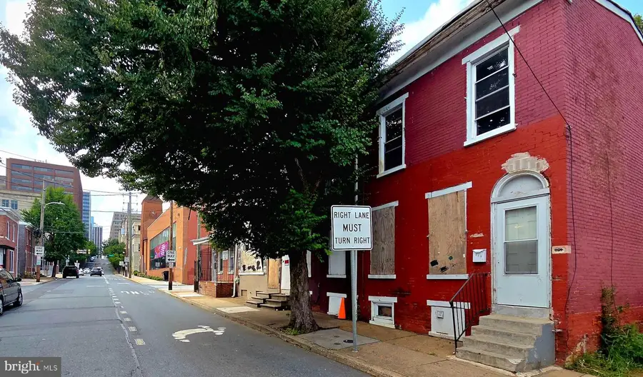 319 E 10th St, Wilmington, DE 19801 - #2