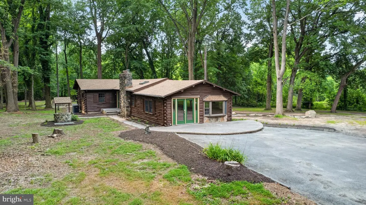 354 Old Baltimore Pike, Newark, DE 19702 - #1