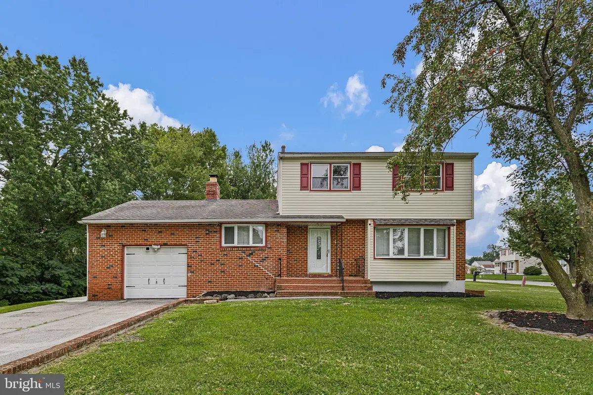 2 Skelton Dr, New Castle, DE 19720 - #1