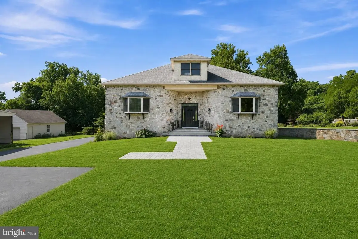 744 Naamans Rd, Claymont, DE 19703 - #1