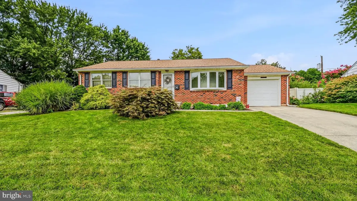 65 Skyline Dr, New Castle, DE 19720 - #1