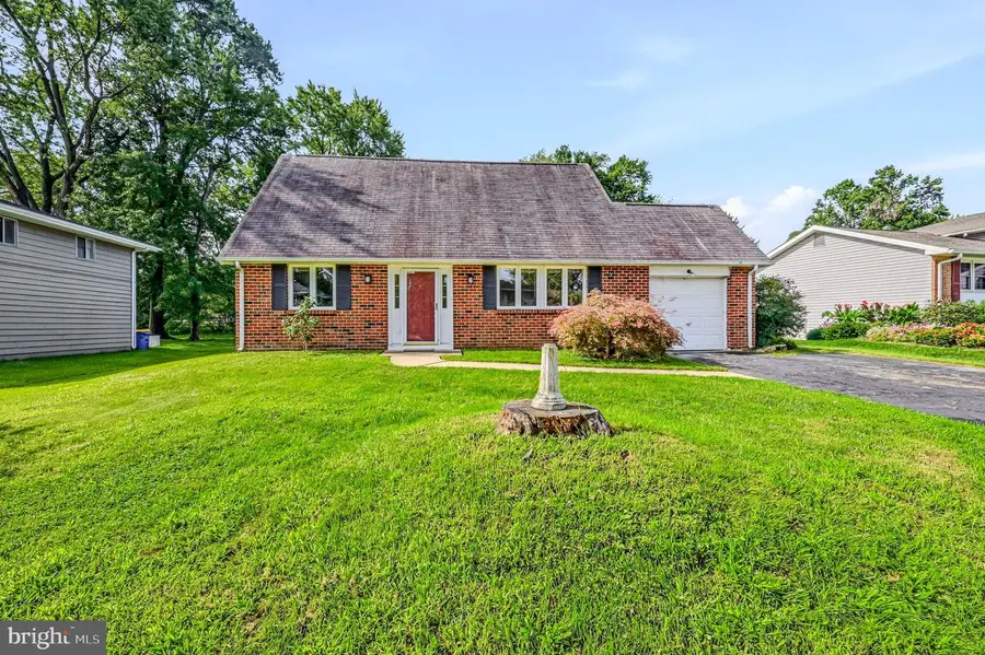 937 Alexandria Dr, Newark, DE 19711 - #2