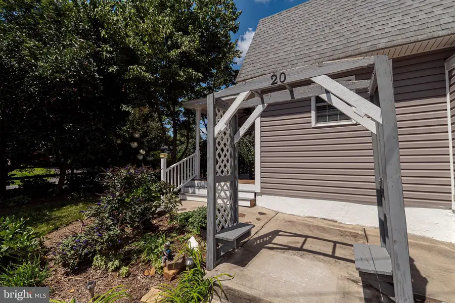 20 Meadow Rd, New Castle, DE 19720 - #2