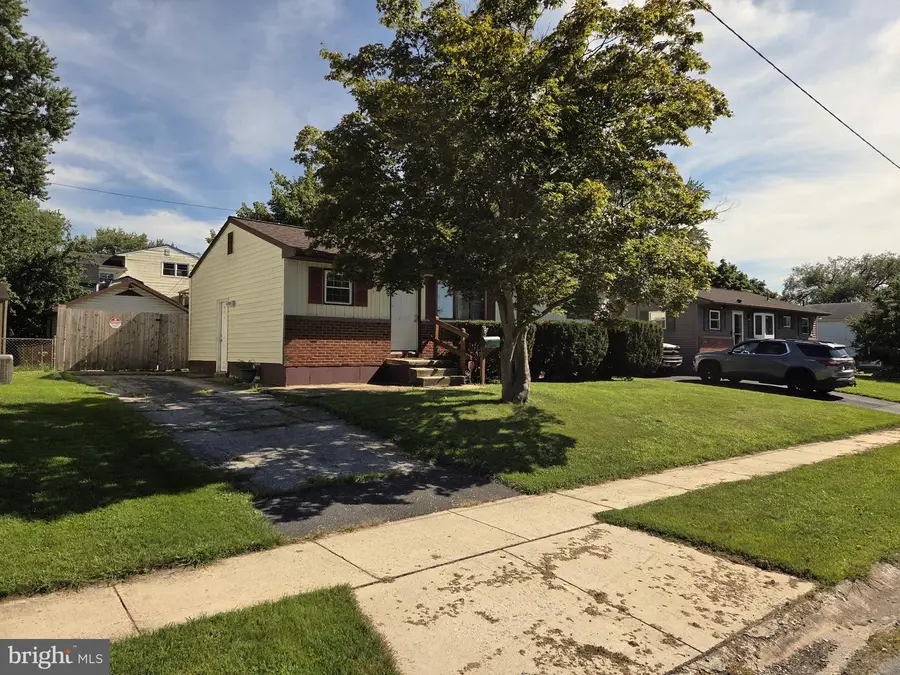 128 W Edinburgh Dr, New Castle, DE 19720 - #2
