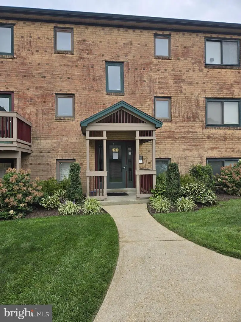 6703 Pleasant Ct, Wilmington, DE 19802 - #1