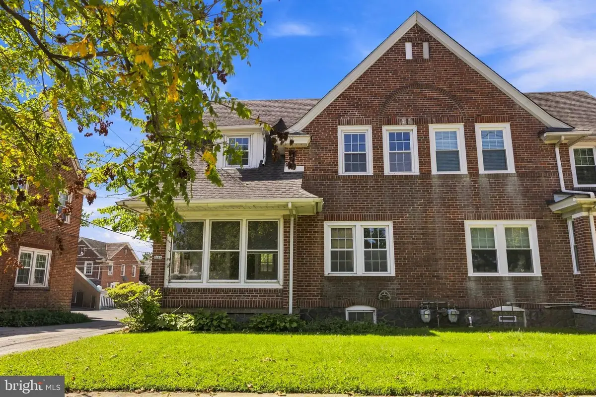 2114 Lancaster Ave, Wilmington, DE 19805 - #1