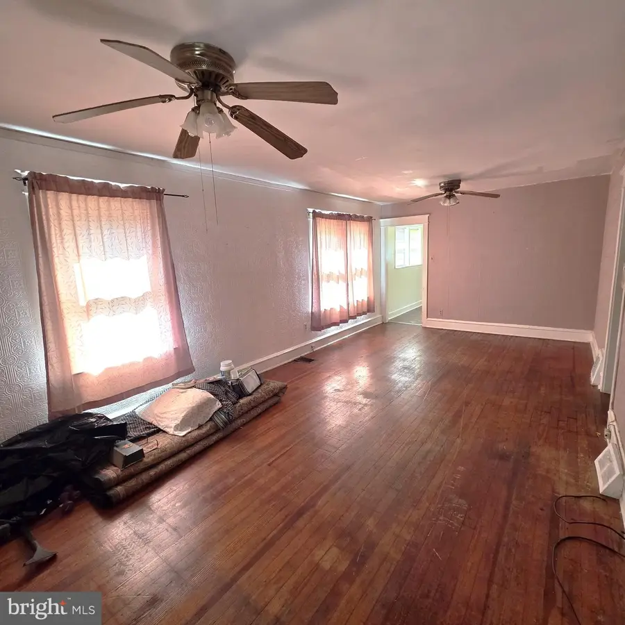 902 Haines Ave, Wilmington, DE 19809 - #3