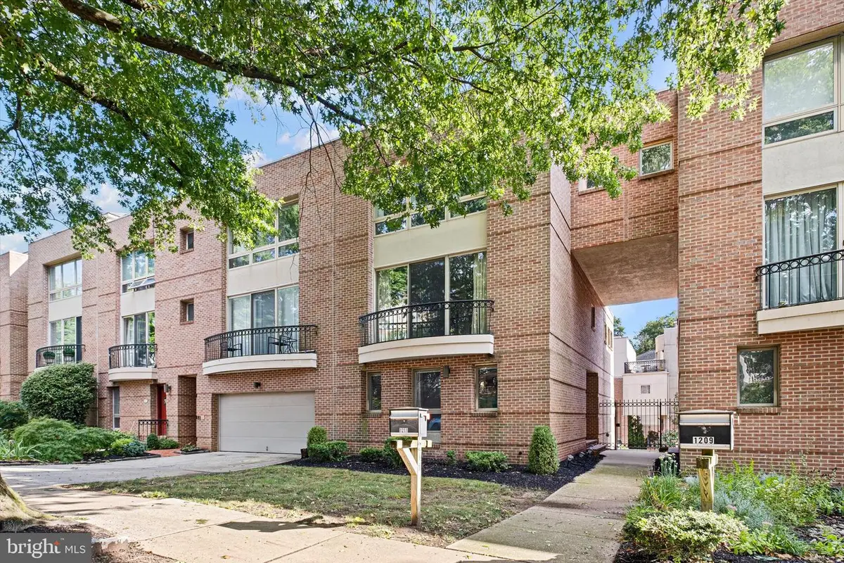1211 Shallcross Ave, Wilmington, DE 19806 - #1