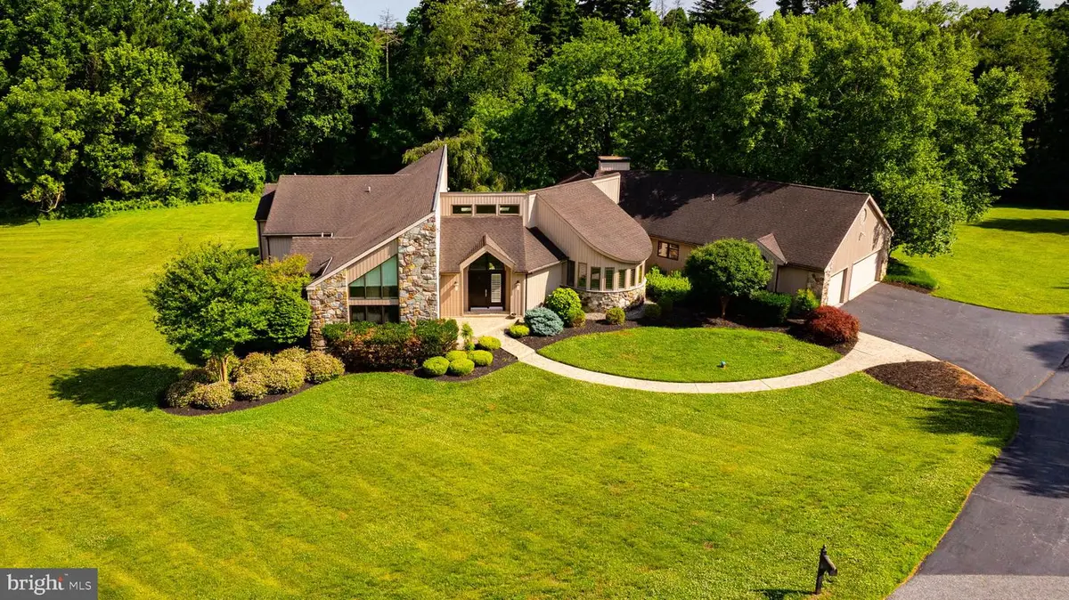 12 W Mozart Dr, Wilmington, DE 19807 - #1