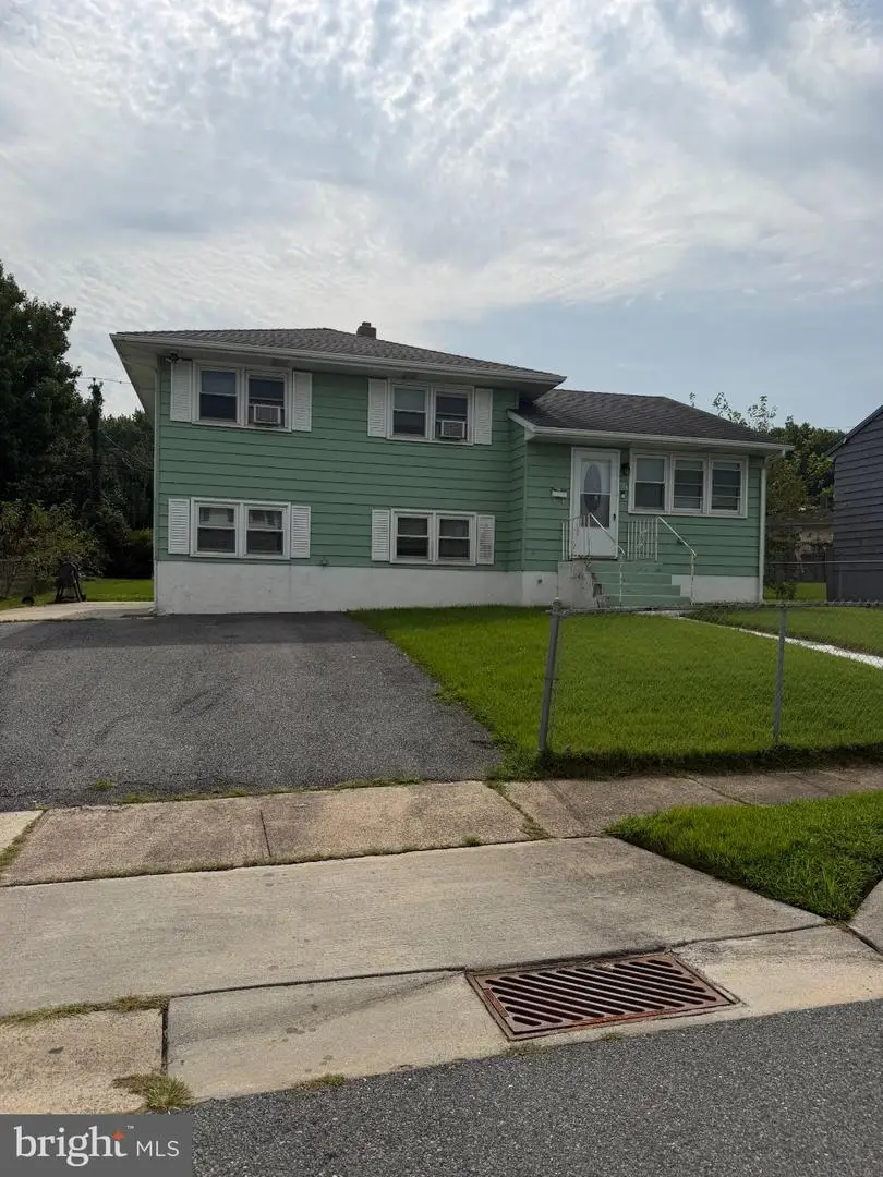 135 Karlyn Dr, New Castle, DE 19720 - #1