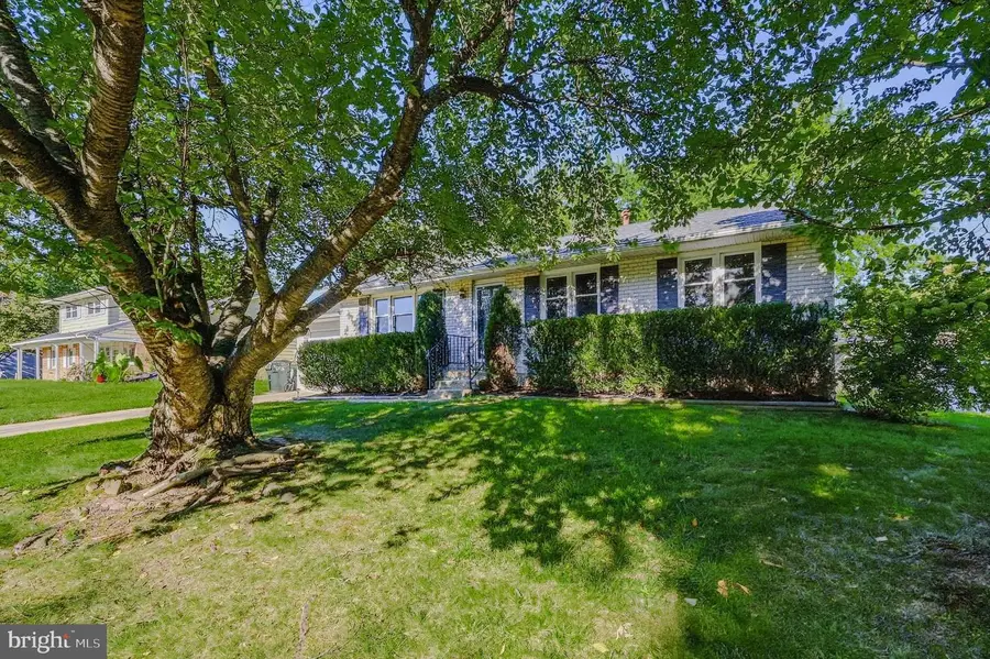 13 Cornwall Dr, Newark, DE 19711 - #2