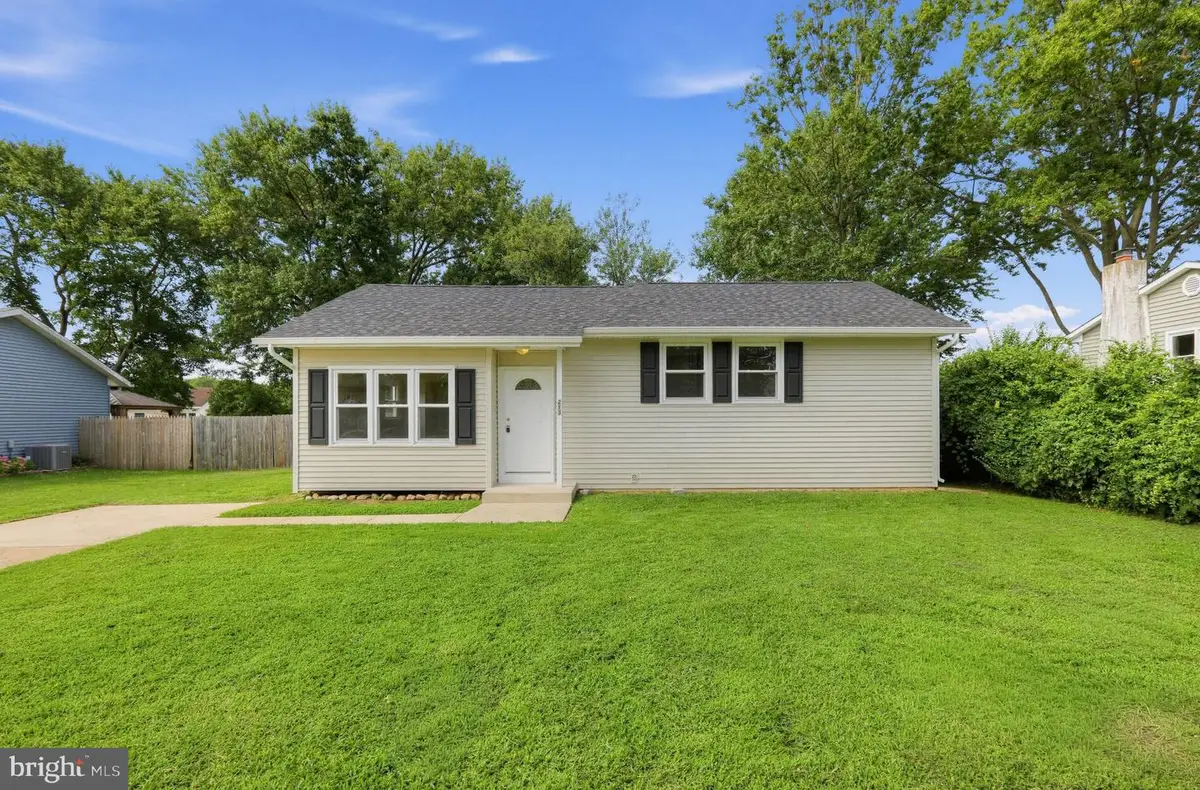 213 Warfield Rd, Newark, DE 19713 - #1