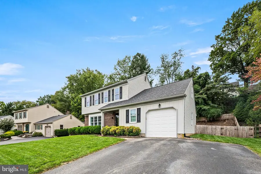 27 Winding Hill Dr, Hockessin, DE 19707 - #2