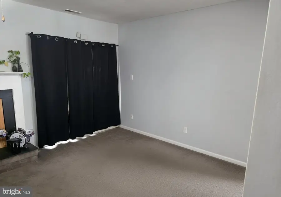 2 Brian Ct, New Castle, DE 19720 - #3
