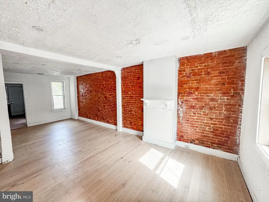 319 E 13th St, Wilmington, DE 19801 - #2