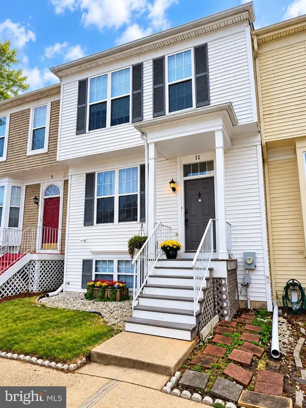 11 Denny Cir, NEWARK, DE 19702