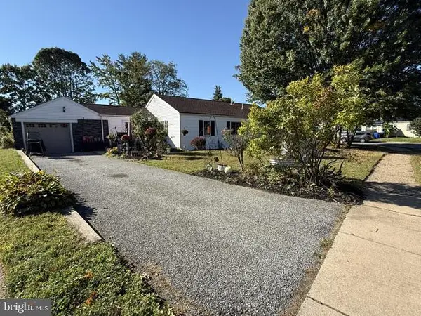 718 Woodsedge Rd, WILMINGTON, DE 19804