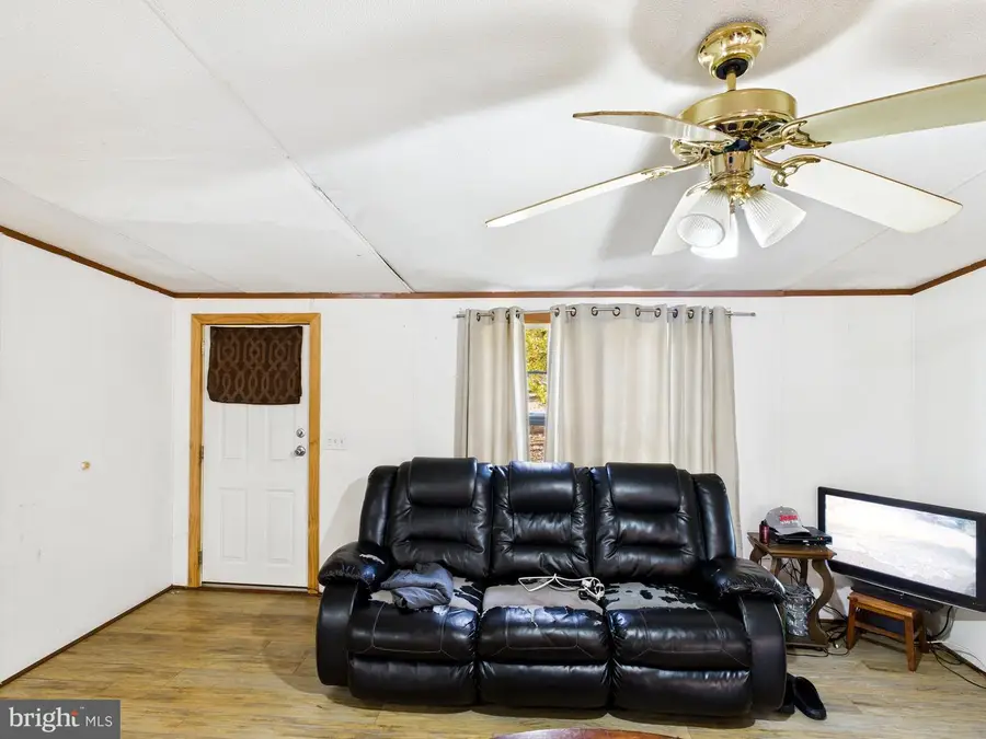 35353 Dannys Dr, Laurel, DE 19956 - Image #2