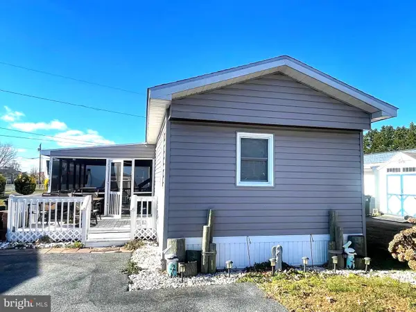 21720 B St, REHOBOTH BEACH, DE 19971