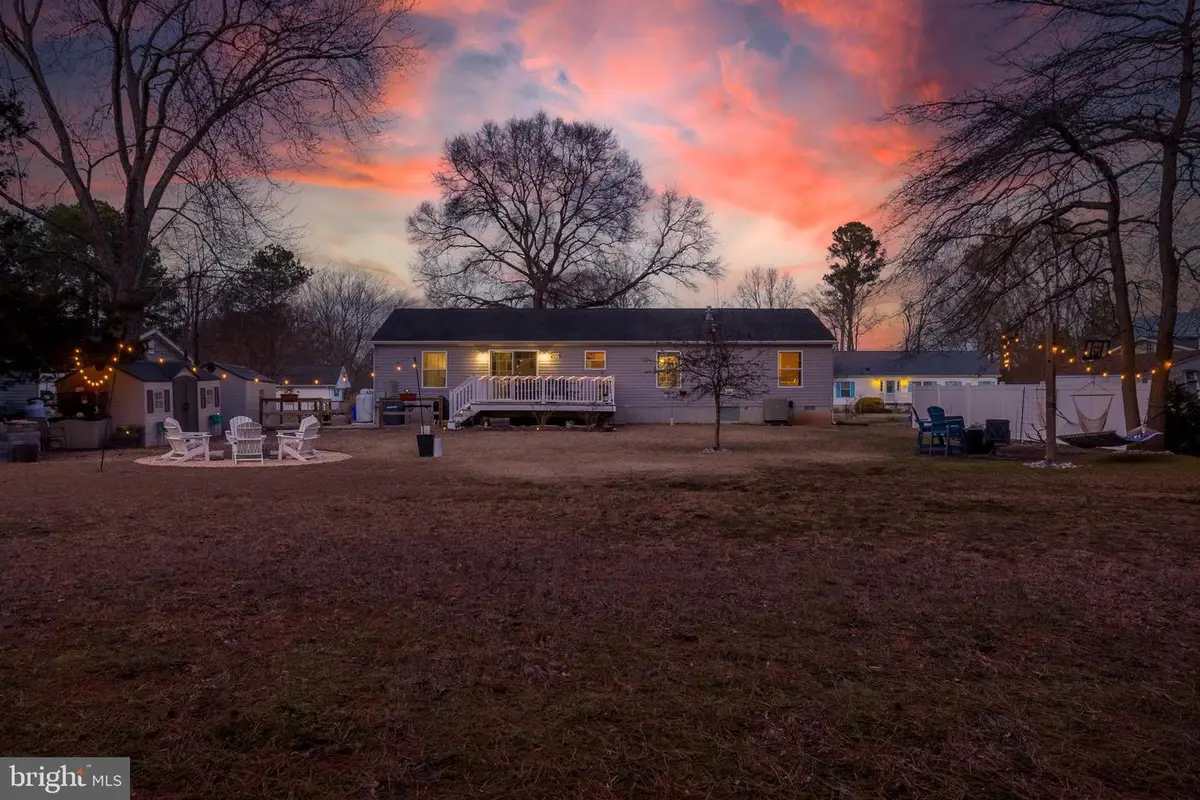 31671 Lakeview Dr, Ocean View, DE 19970 - Image #1