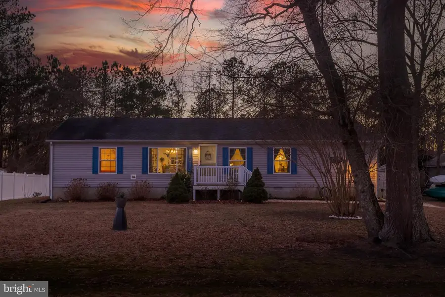 31671 Lakeview Dr, Ocean View, DE 19970 - Image #2