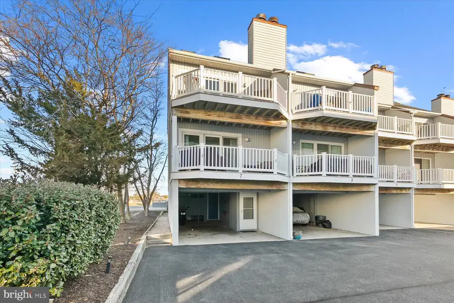 39722 Beach Pebble Sq #7, Bethany Beach, DE 19930 - Image #2