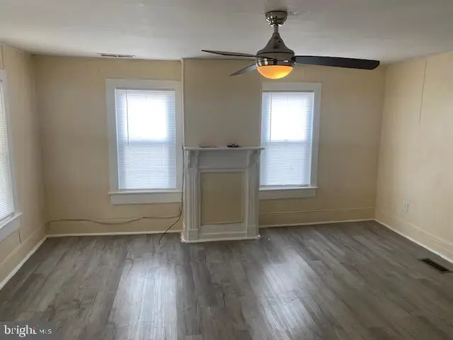 209 W 7th St, Laurel, DE 19956 - #2
