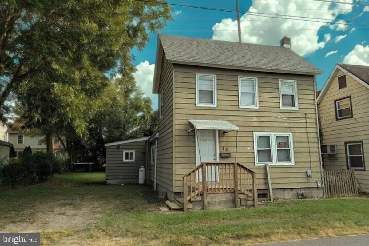 15 E 4th St, Blades, DE 19973 - #1