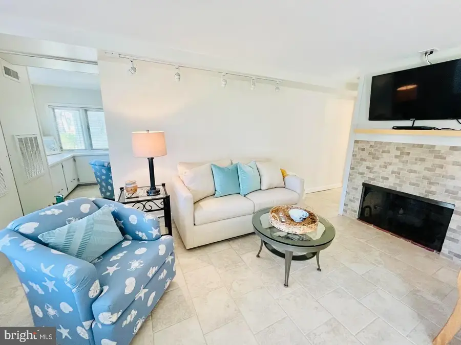 11 Newbold Sq #11, Rehoboth Beach, DE 19971 - #2