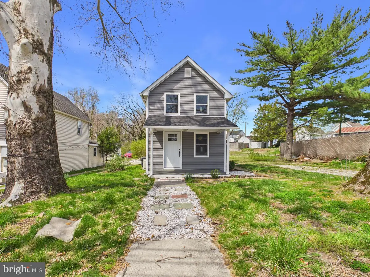 533 E 4th St, Laurel, DE 19956 - #1