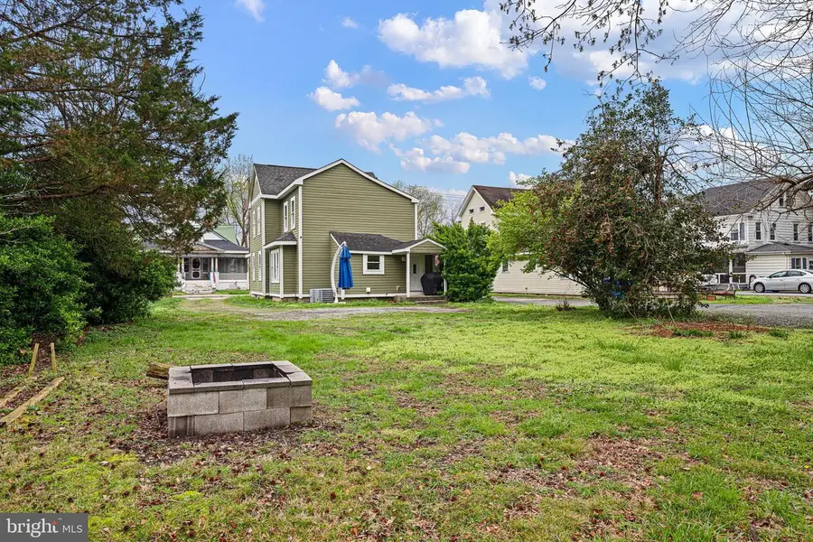 211 S Main St, Bridgeville, DE 19933 - #2