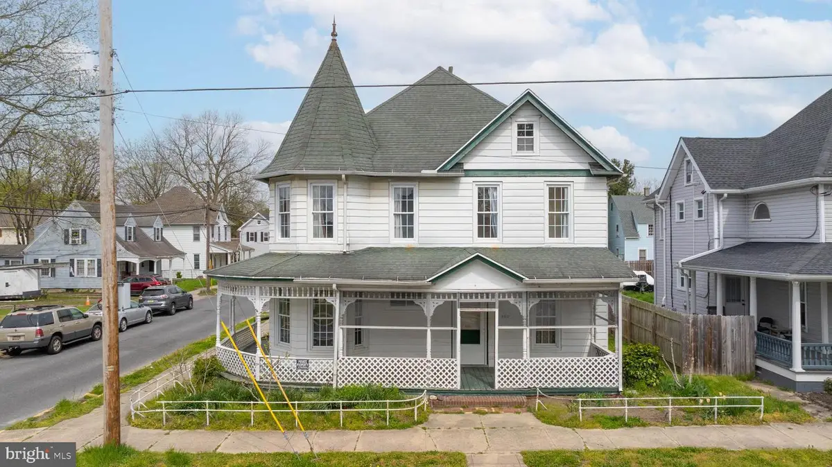 402 E Poplar St, Seaford, DE 19973 - #1