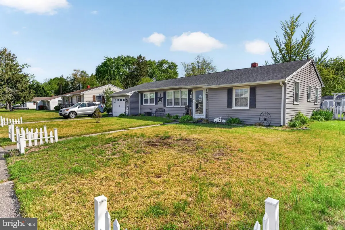 731 W Ivy Dr, Seaford, DE 19973 - #1